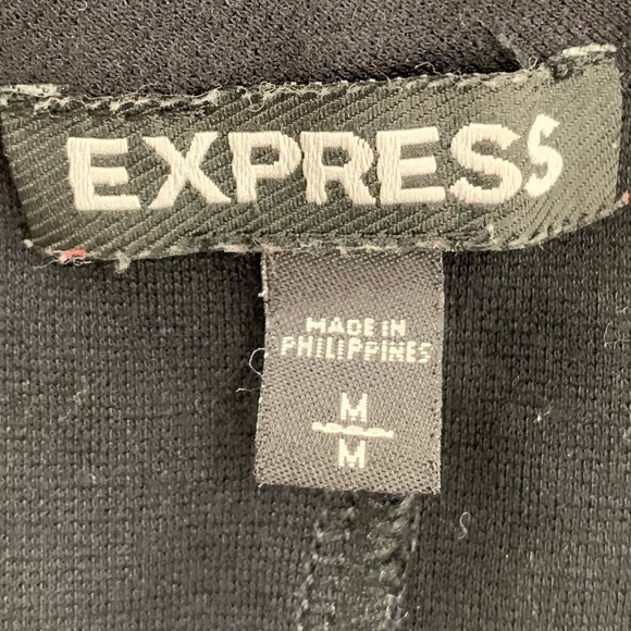 Express black sleeveless crop top size medium - Picture 3 of 4